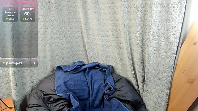 MiaLores online show from November 2025 08:14:01 AM