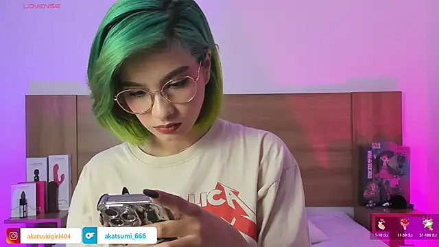 Akatsumi  online show from January 2026 03:59:01 PM