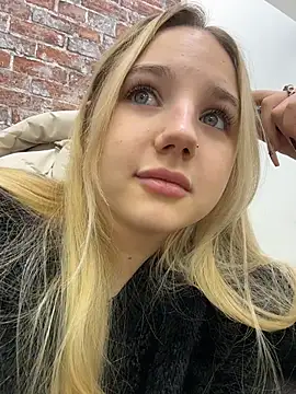 Sky Cutie online show from January 2026 04:17:02 AM