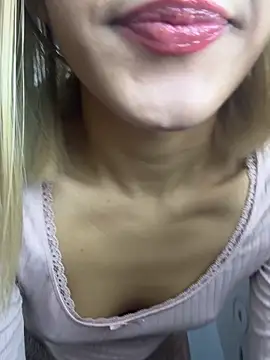 SweetBunnyGF online show from December 2025 11:01:02 PM