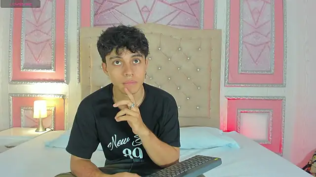 Snapshot of Dani_rivass chatting on February 2026 11:37:02 AM Dani rivass online show from February 2026 11:37:02 AM