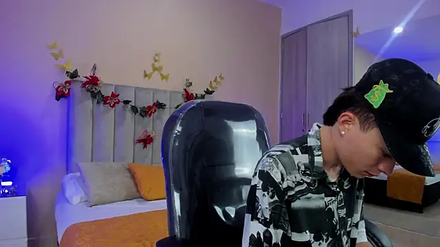 Nascary Fox online show from December 2025 01:07:01 PM