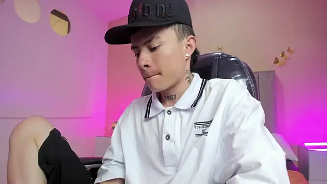 Nascary Fox online show from March 2026 01:00:02 PM