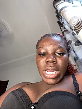 Snapshot of CBonita chatting on April 2026 04:11:01 PM CBonita online show from April 2026 04:11:01 PM