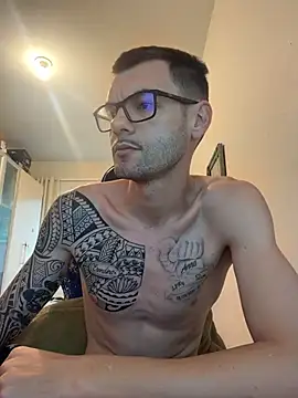 Leonsouzaof online show from December 2025 10:53:01 AM