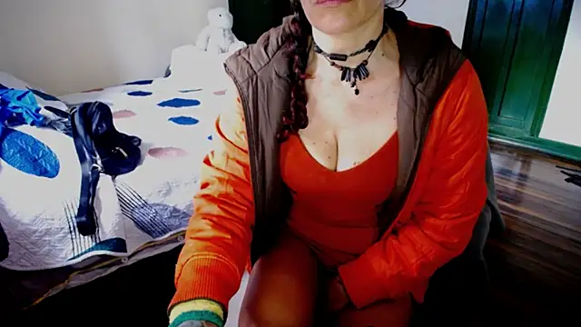 Snapshot of fenix_colette chatting on May 2026 01:50:01 PM fenix colette online show from May 2026 01:50:01 PM