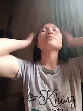 Snapshot of YAYAA-502 chatting on October 2025 09:51:02 AM YAYAA-502 online show from October 2025 09:51:02 AM