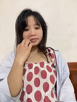 Ngoc-bbi online show from October 2025 10:38:01 AM