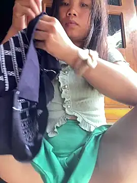 Snapshot of Ngoc-bbi chatting on July 2026 07:37:01 AM Ngoc-bbi online show from July 2026 07:37:01 AM