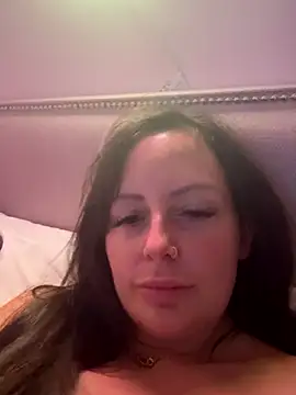 nightingale27 online show from September 2025 08:21:01 PM