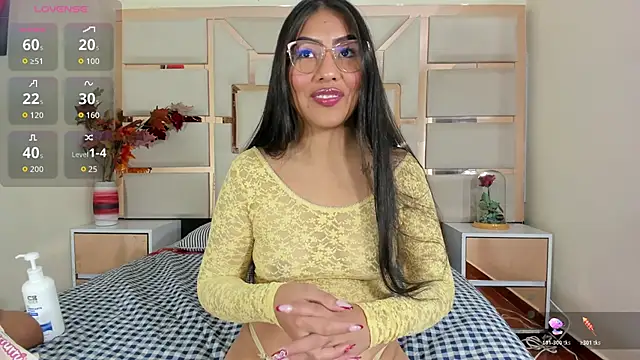 luna maisonn online show from June 2026 01:17:02 PM