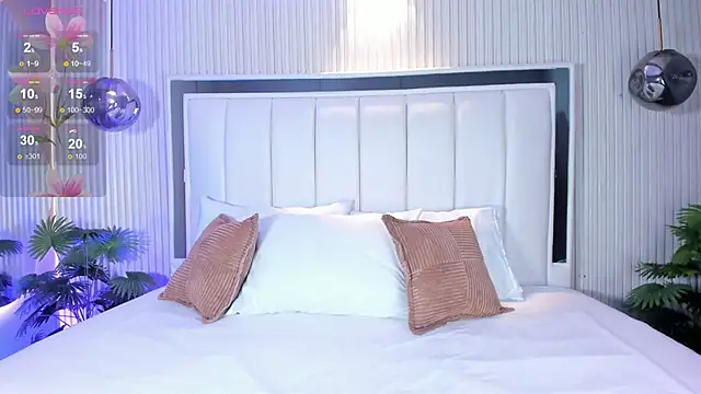 MariathLittle online show from September 2025 05:26:03 PM