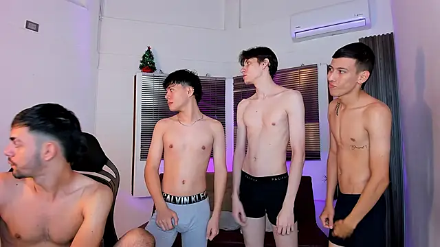 Horny BoysW online show from December 2025 01:18:02 PM