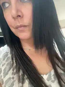 Mayra milk online show from September 2025 08:53:01 PM