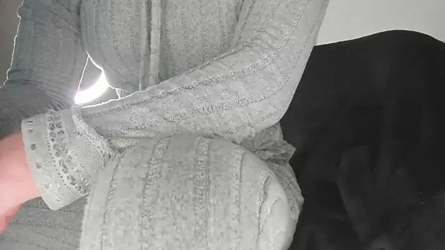 mila dash online show from November 2025 01:27:01 AM