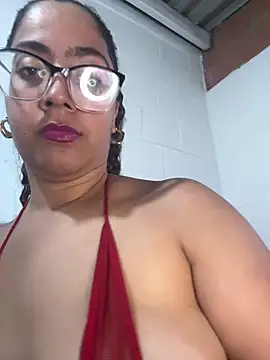 Snapshot of Jessyivonne chatting on May 2026 08:03:02 PM Jessyivonne online show from May 2026 08:03:02 PM