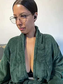 luvely online show from June 2026 01:02:01 PM