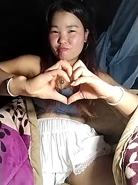 lylylove online show from March 2026 04:45:02 PM