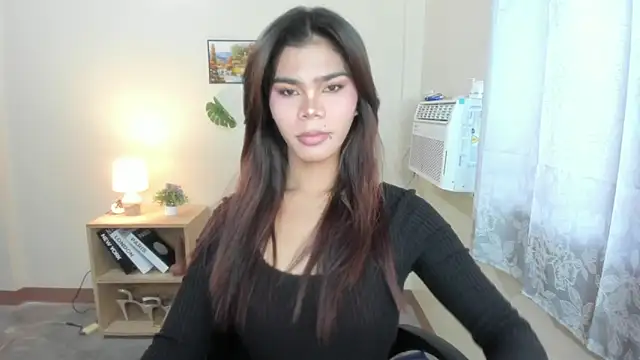 Snapshot of dianne_swift chatting on October 2025 03:51:02 AM dianne swift online show from October 2025 03:51:02 AM