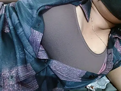 Snapshot of Vaani_Singha chatting on September 2025 05:39:02 AM Vaani Singha online show from September 2025 05:39:02 AM