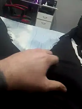 Snapshot of durellosbrodolone chatting on February 2026 06:09:01 PM durellosbrodolone online show from February 2026 06:09:01 PM