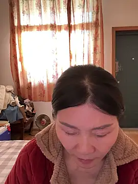 xiiuuff18 online show from February 2026 08:02:01 AM