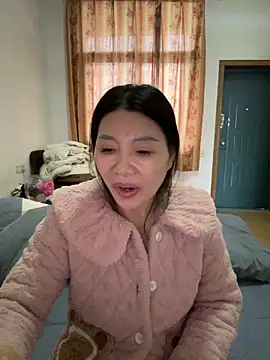 xiiuuff18 online show from February 2026 01:02:02 AM