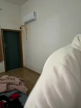 xiiuuff18 online show from March 2026 12:11:01 PM