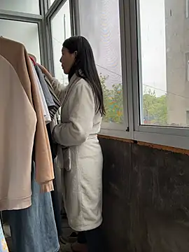 xiiuuff18 online show from April 2026 11:07:02 PM