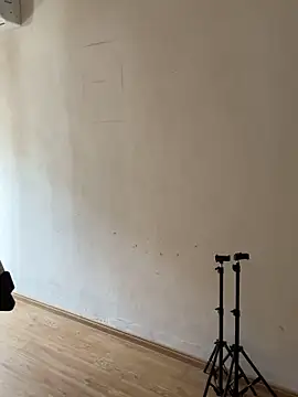 xiiuuff18 online show from April 2026 12:22:01 AM