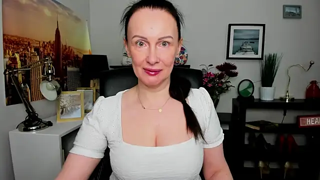 Velvet Jasmine online show from September 2025 05:42:01 AM