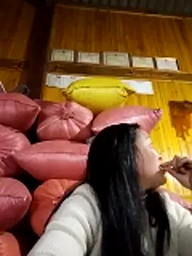 Snapshot of miss-su chatting on February 2026 02:19:02 AM miss-su online show from February 2026 02:19:02 AM