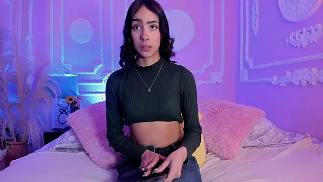 aitana johns online show from November 2025 12:05:02 PM