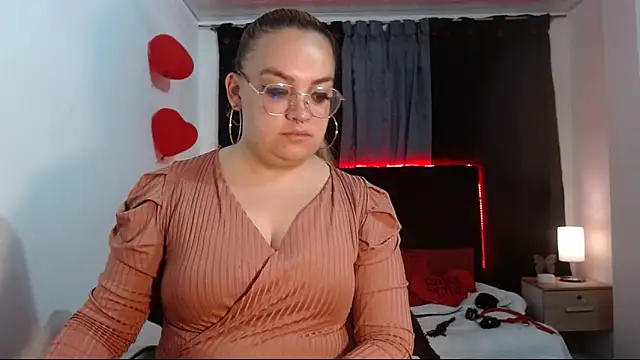 Snapshot of Sasha_TK chatting on September 2025 04:50:01 PM Sasha TK online show from September 2025 04:50:01 PM