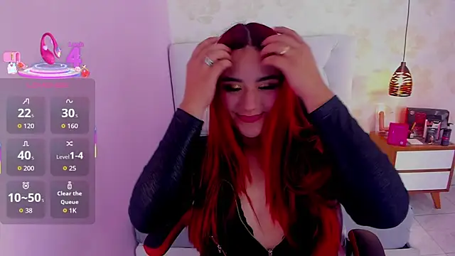 LINZI LENNOX online show from October 2025 02:30:01 AM