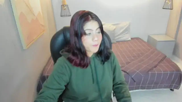 Snapshot of Julieth_brown_ chatting on November 2025 12:44:02 PM Julieth brown online show from November 2025 12:44:02 PM