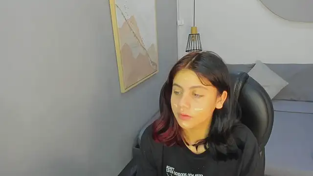 Snapshot of Julieth_brown_ chatting on November 2025 07:51:02 PM Julieth brown online show from November 2025 07:51:02 PM