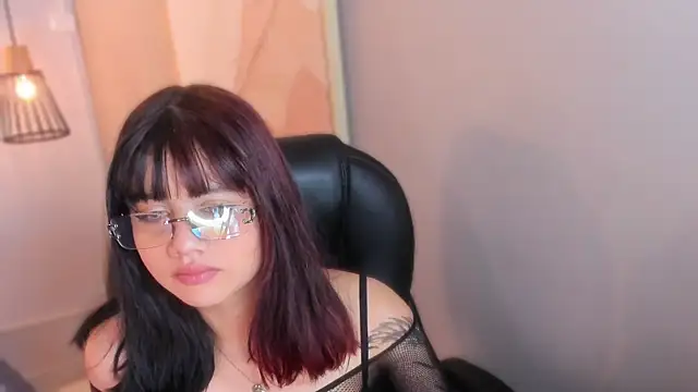 Snapshot of Julieth_brown_ chatting on December 2025 08:58:01 PM Julieth brown online show from December 2025 08:58:01 PM