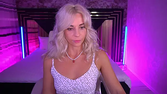 BellaRayyy online show from July 2026 01:24:01 PM