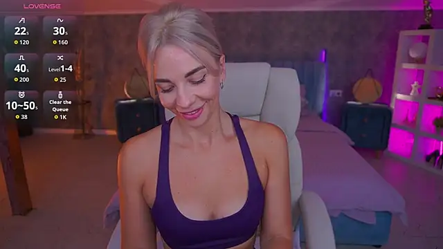 BellaRayyy online show from July 2026 01:42:01 PM