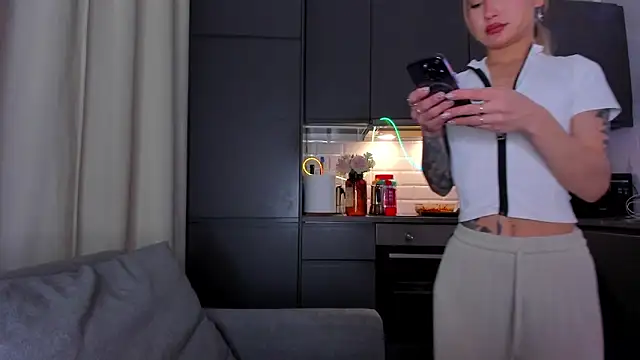 baobei03 online show from November 2025 01:02:02 PM