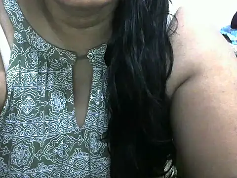Snapshot of bosemalini chatting on October 2025 05:33:02 PM bosemalini online show from October 2025 05:33:02 PM