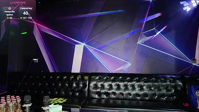 yuer2563 online show from December 2025 02:46:01 PM