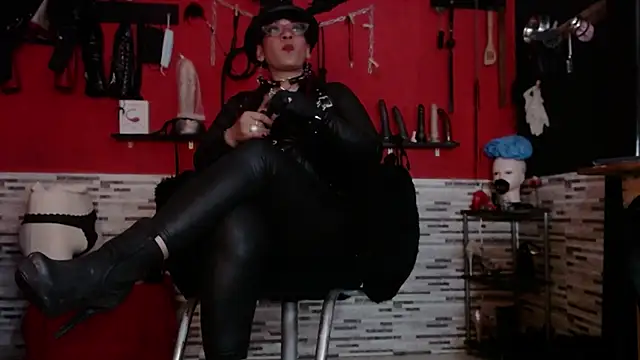 Miss Mirandaa online show from November 2025 11:47:01 PM