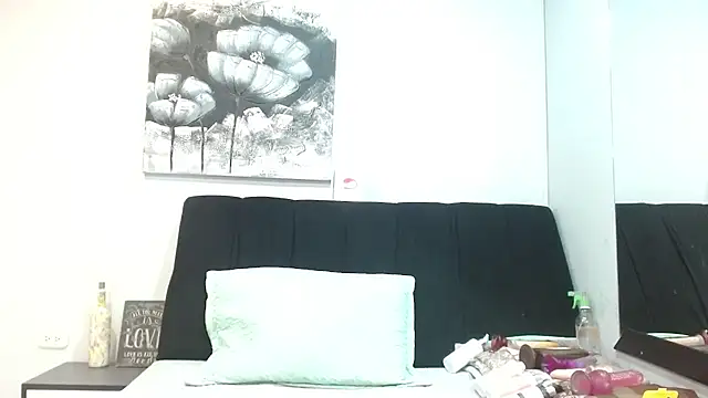 DonnaJoness online show from November 2025 07:52:02 PM