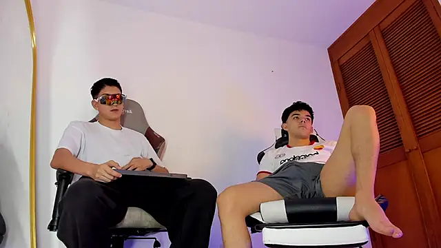 sotooliver3 online show from November 2025 09:25:02 PM