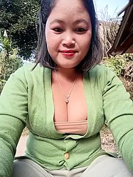 maycuc123 online show from December 2025 01:12:02 AM