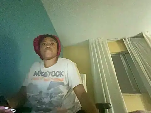 princesslivv online show from December 2025 02:31:01 AM