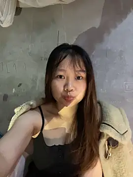 Hinne07 online show from December 2025 01:02:02 AM