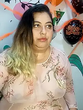 curvy diva  online show from October 2025 01:14:01 PM